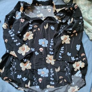 SHEIN Black Floral Button Down Shirt